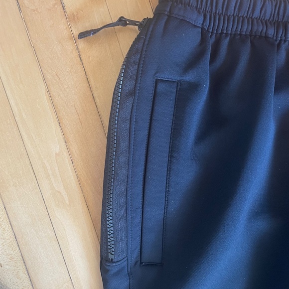 Nike Dri-Fit Jogger Athletic Pants Zippered Tech Pocket Black - Picture 4 of 11